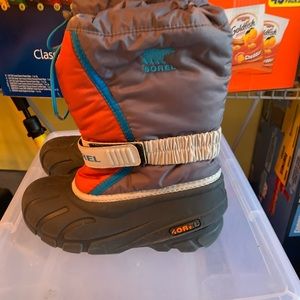 Sorel Snow Boots size 2